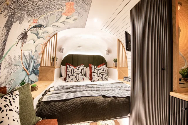 Airstream, Queen Bed، The Grand Daddy Boutique Hotel 2/5