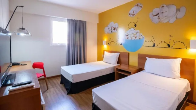 غرفة قياسية مفردة بسريرين منفصلين، HOTEL NACIONAL INN BAURU 1/2