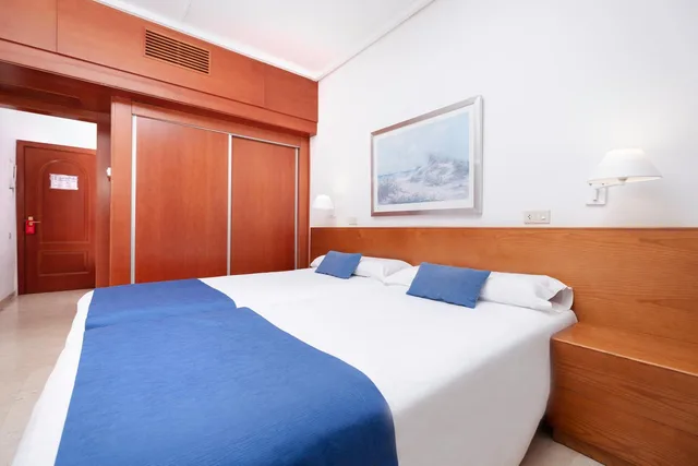 Standard, Twin Beds, Concorde Hotel 6/7