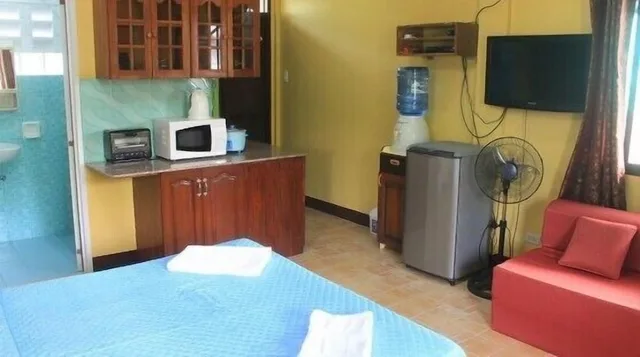 غرفة ديلوكس بسرير كوين، Nickles Park Resort And Apartments 5/9