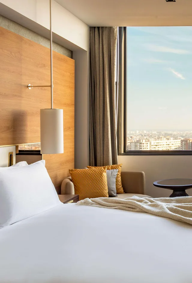 غرفة بريميير بسرير مزدوج بإطلالة، Torre Melina Gran Melia 2/5