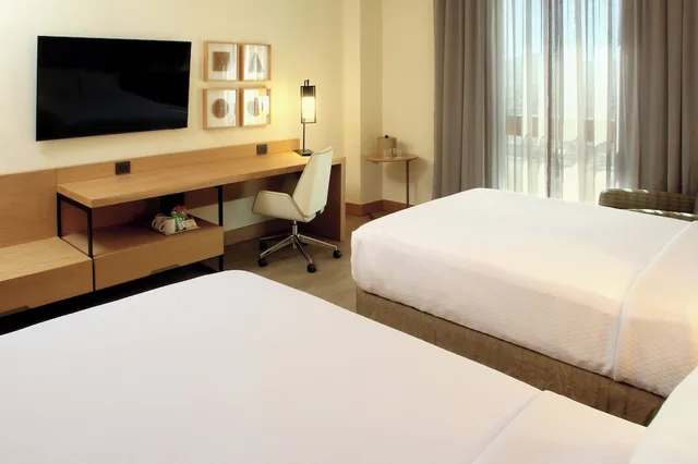 غرفة قياسية بسريرين مزدوجين، Crowne Plaza Torreon 2/10