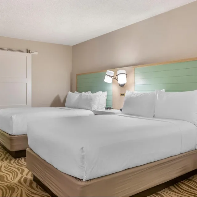 Standard Room 2 Double Beds, Wyndham Garden Lake Buena Vista Disney Springs Resort 3/10
