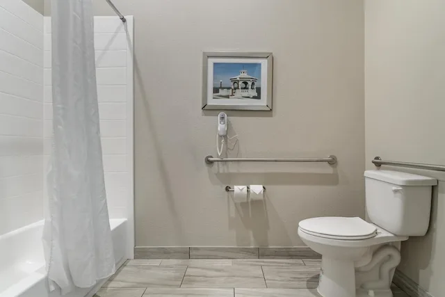 غرفة قياسية بسريرين كوين بمطبخ صغير لذوي الإعاقة، Executive Residency By Best Western Corpus Christi 6/10