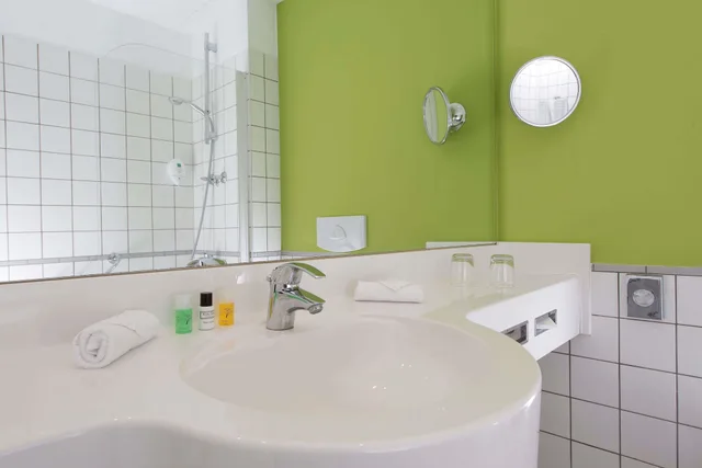 غرفة قياسية بسرير مزدوج، Wyndham Garden Dusseldorf City Centre Konigsallee 5/5
