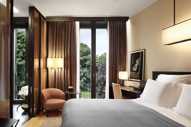 غرفة سوبيريور بسرير كينج، Bulgari Hotel Milano 5/9
