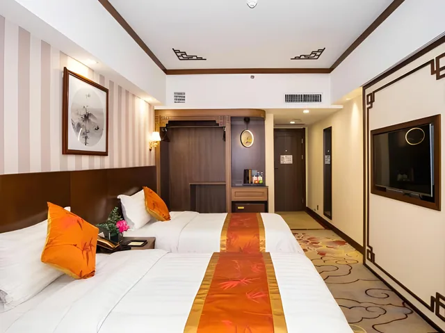 Elegant, Twin Beds، Fu Hua Hotel 1/2