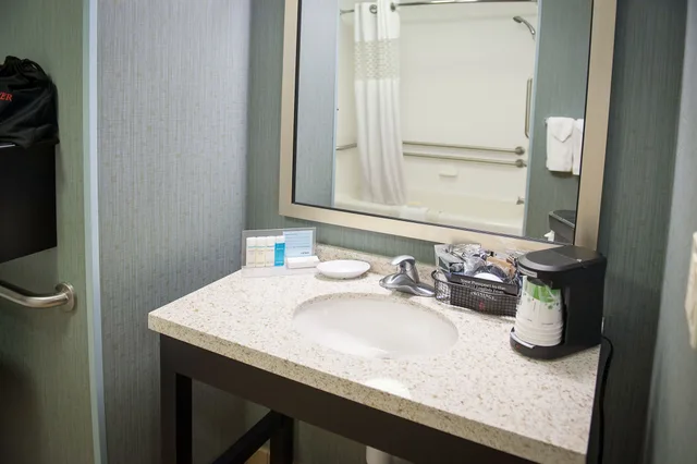 جناح استوديو بسريرين كوين مع أريكة، Hampton Inn Suites St Petersburg Downtown 4/7