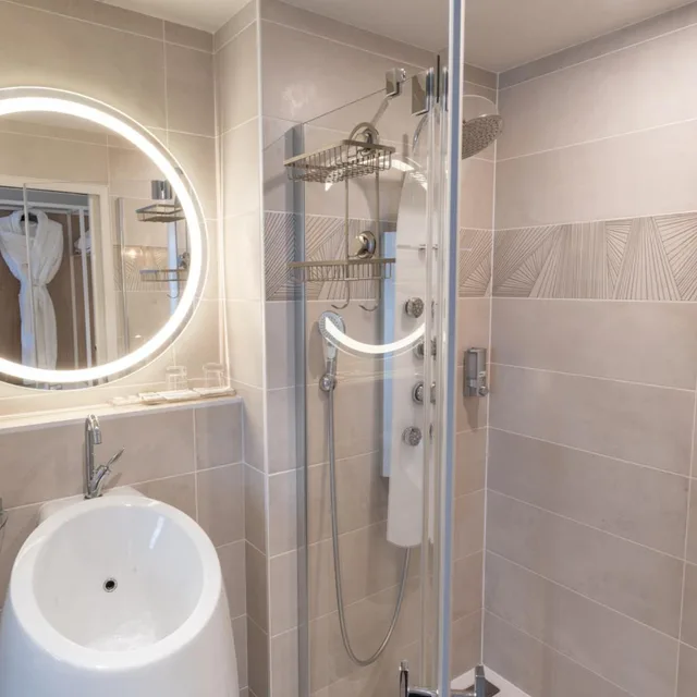 1 Bedroom, Suite, Hotel Ker Lann Aeroport 4/4