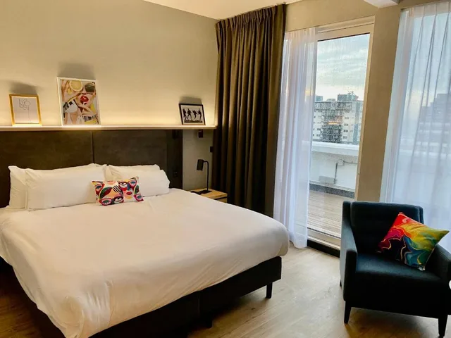 Deluxe, Balcony, Top Floor, Ibis Styles Den Haag Scheveningen 2/8