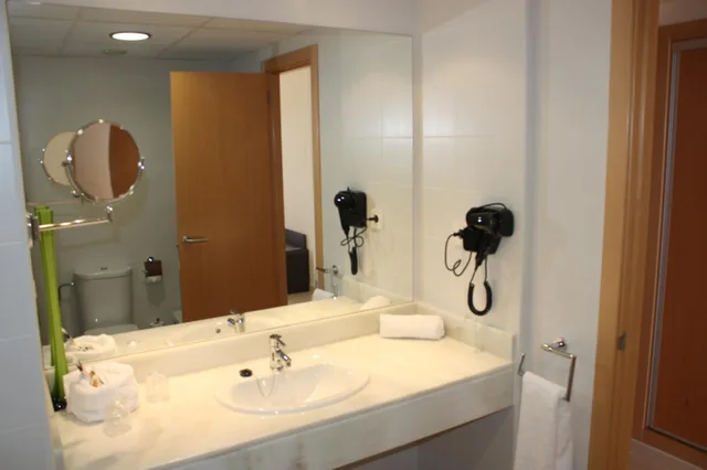 غرفة ثلاثية بإطلالة على البحر، Adaria Vera Hotel 5/6