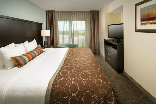 استوديو بسرير كينج، Staybridge Suites Miami Doral Area 2/2