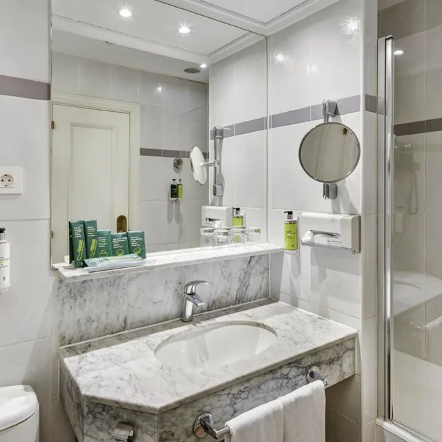 غرفة بسريرين منفصلين، Sercotel Europa San Sebastian 8/10