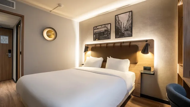غرفة سوبيريور بسرير كينج، Campanile Pont de Suresnes 4/10