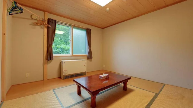 غرفة يابانية، Niseko Goshiki Onsen Ryokan 1/1
