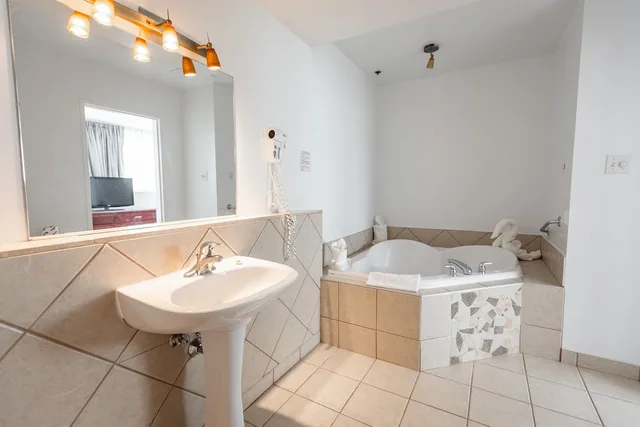 جناح جونيور بسرير كينج، Les Suites Labelle 7/10