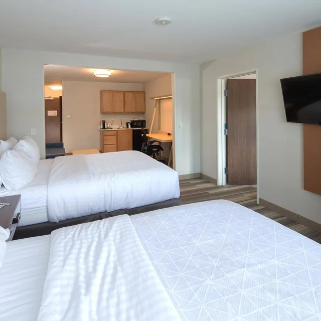 2 Bedrooms, Suite, 2 Bathrooms, Accessible، Holiday Inn Express Suites Monroe 1/1