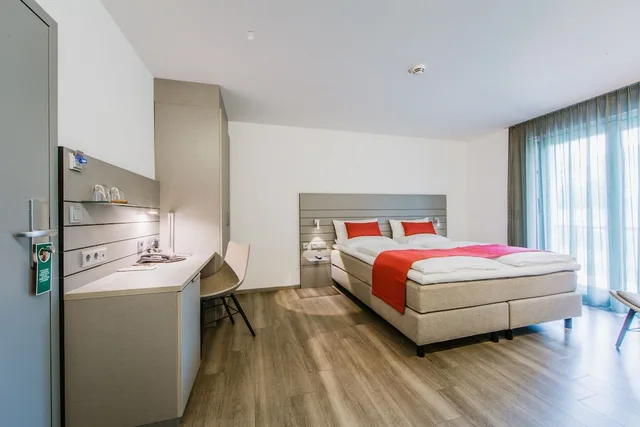 غرفة بسرير كينج، Schlosshotel Monrepos 1/4