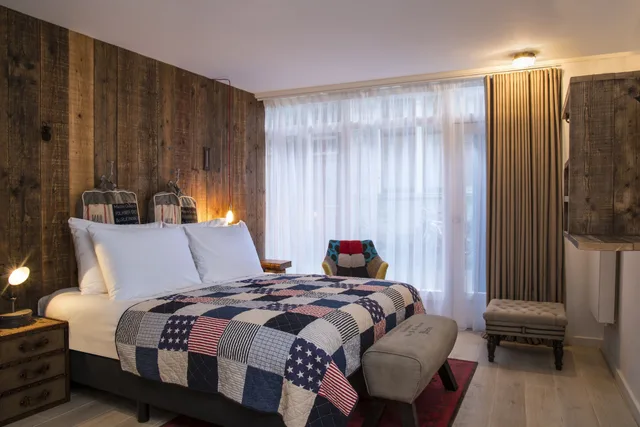 Medium, Twin Beds، Max Brown Hotel Canal District, part of Sircle Collection 1/7