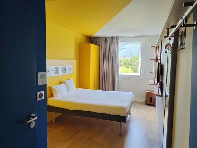 Family, 1 Double and 2 Murphy Beds، ibis budget Geneve Saint Genis Pouilly 3/10