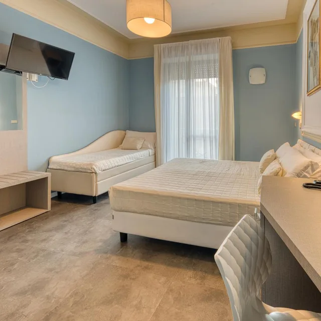 غرفة رباعية، Hotel Augustus 3/8
