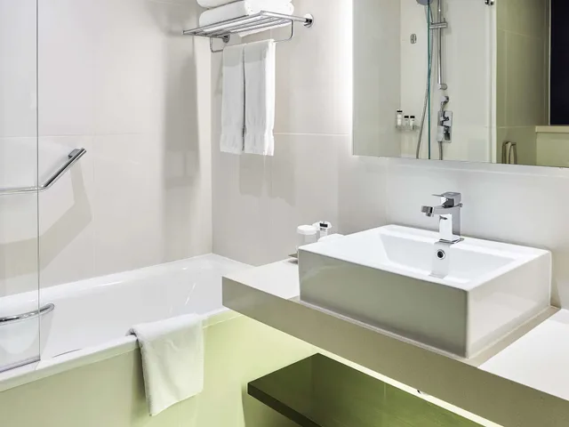 غرفة تنفيذية بسرير كينج، Pullman Dubai Creek City Centre 6/7