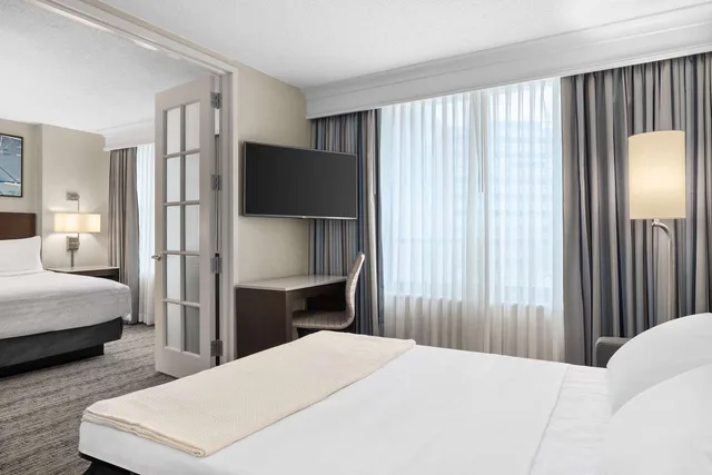 جناح بسرير كينج بغرفتين لذوي الإعاقة، Homewood Suites by Hilton Downers Grove Chicago IL 1/1