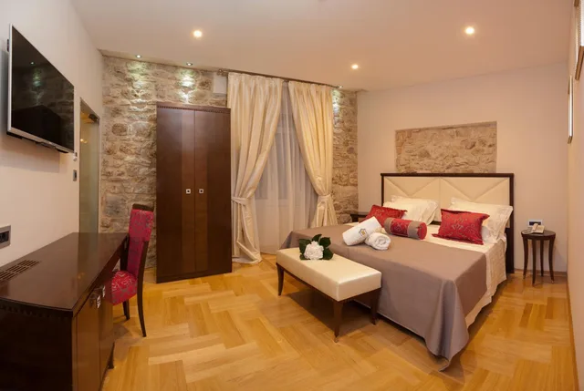 غرفة كومفورت بسرير مزدوج أو سريرين منفصلين في الطابق الأرضي، Heritage Hotel Antique Split 5/10