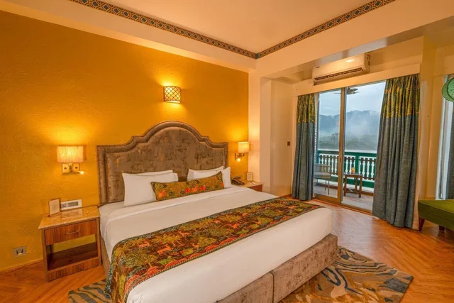 غرفة بريميوم بإطلالة على النهر بشرفة، Ganga Kinare A Riverside Boutique Hotel 2/10
