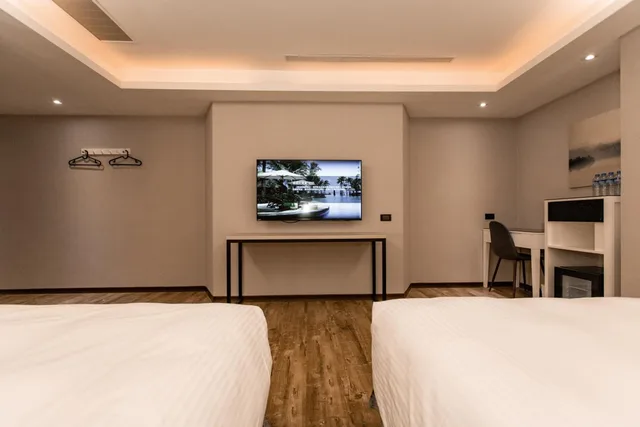 Standard, Quadruple, Hub Hotel Tucheng 1/2
