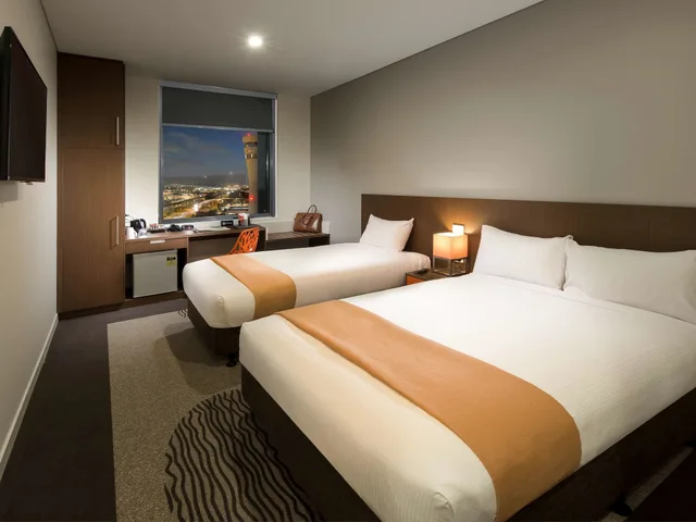 Standard, 1 Double and 1 Single Bed, ibis Brisbane Airport Hotel 2/4