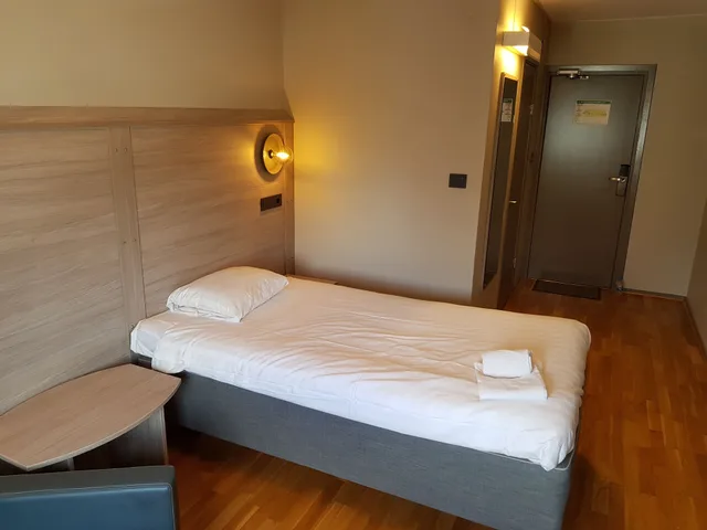غرفة مفردة بسرير فردي بحمام خاص، Hotell Stinsen 3/3