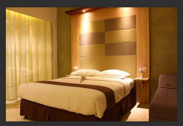 غرفة ديلوكس بسرير مزدوج، M-one Hotel Bogor 3/4