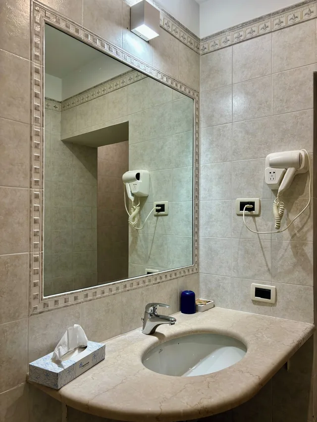 جناح جونيور، Locanda del Ghetto 6/6
