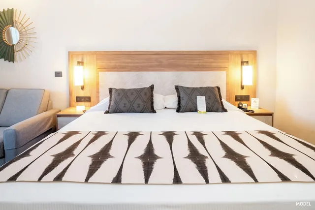 Double Room Garden View DDJB، RIU Flamingos - All Inclusive 3/8