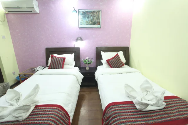 غرفة ديلوكس بسرير كينج بإطلالة على المدينة بحمام خاص، Hotel Kathmandu Home Nepal 7/10