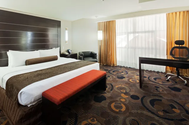 1 Bedroom, Suite, Crowne Plaza Toluca-Lancaster 2/4