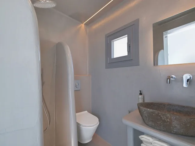 جناح سوبيريور بسرير مزدوج بإطلالة على البحر مع أريكة بجاكوزي، Tataki Hotel 10/10