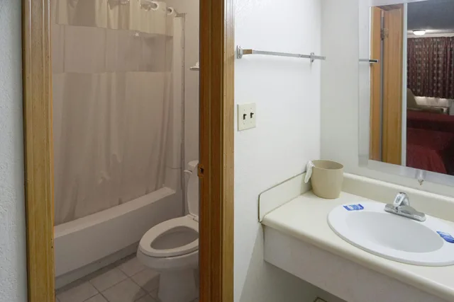 غرفة بسريرين مزدوجين، Hotel Altus N Main St 3/3