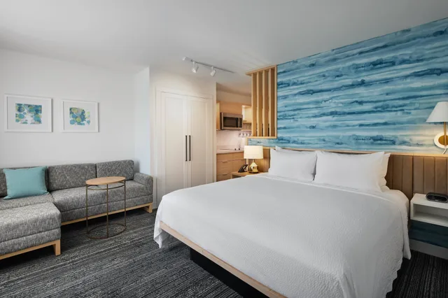 استوديو بسرير كينج مع أريكة، TownePlace Suites by Marriott Tampa Casino Area 1/4