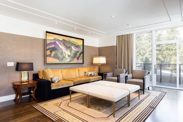 Gold, 2 King Beds, 2 Queen Beds، Goldener Hirsch, Auberge Resorts Collection 3/10