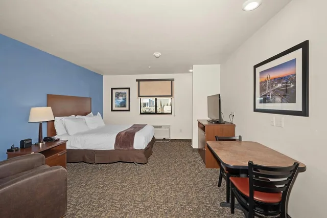 Room, Queen Bed, Accessible, MainStay Suites Spokane Valley, WA 3/8