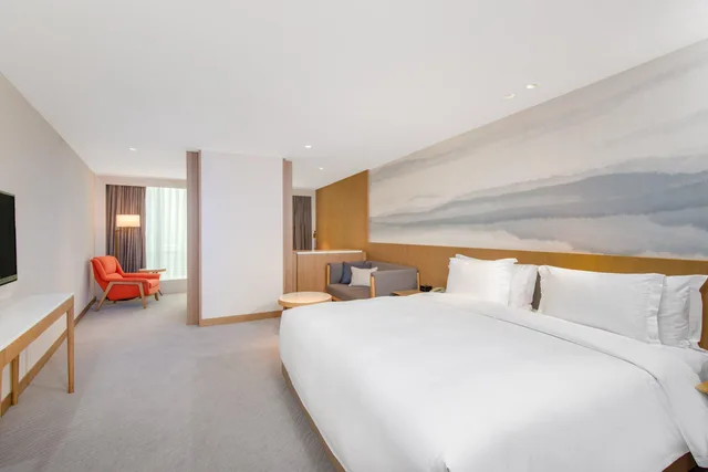 غرفة بسرير كينج، Crowne Plaza Zhuhai City Center 1/5