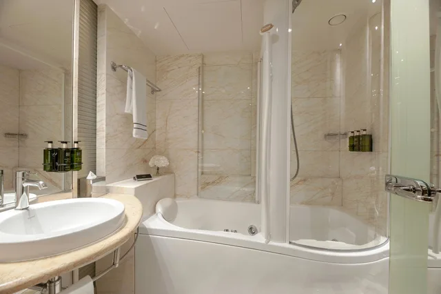 VIP Experience, Supreme, Queen Bed، Melia Athens 8/10