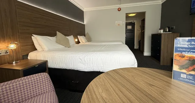 غرفة سوبيريور عائلية بسرير كينج وسرير فردي، Best Western Plough & Harrow Hotel 5/7