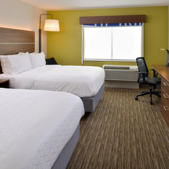 جناح بسرير كوين، Holiday Inn Express And Suites Ottumwa 7/10