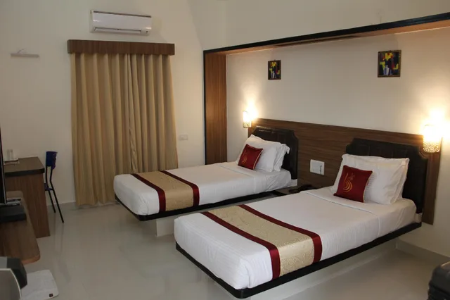 غرفة تنفيذية، HOTEL GRAND BEE 2/3