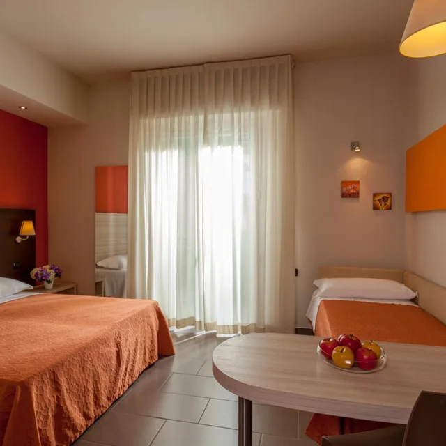 غرفة ثلاثية، Hotel Aurora Mare 6/8
