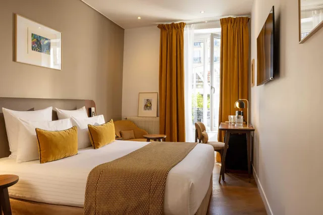 غرفة كومفورت بسرير كوين، Europe Hotel Paris Eiffel 3/8