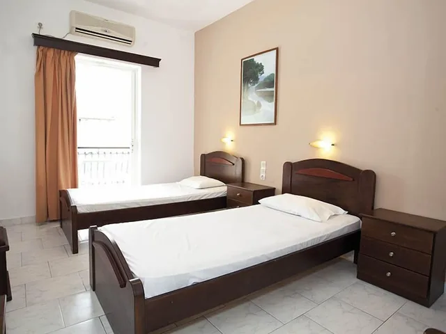 غرفة قياسية مفردة بسرير كوين، Hotel Perkes Complex 1/5